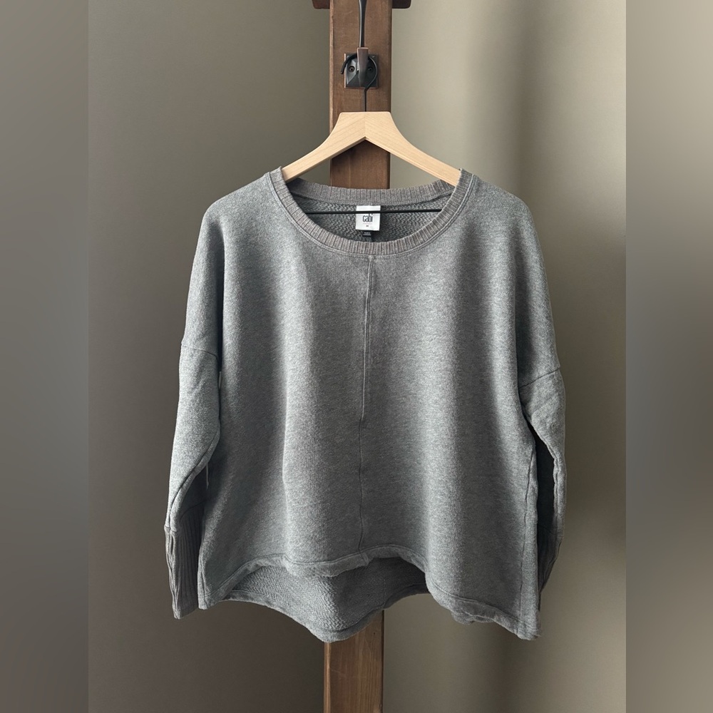 Cabi Gray Cool Off Sweatshirt Scoop Neck Long Sleeve Size M Org.$130 EUC #6333